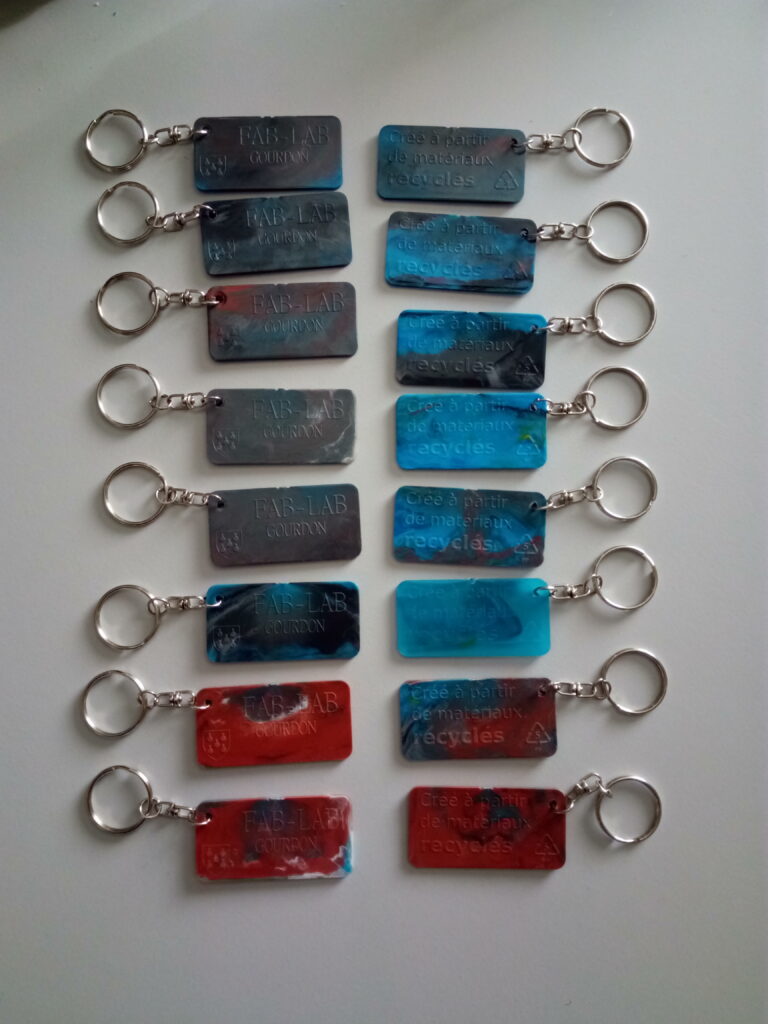 exemples de porte clé en plastique recyclé